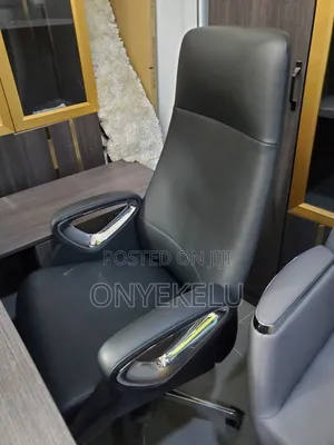 Super Executive Swivel Chair