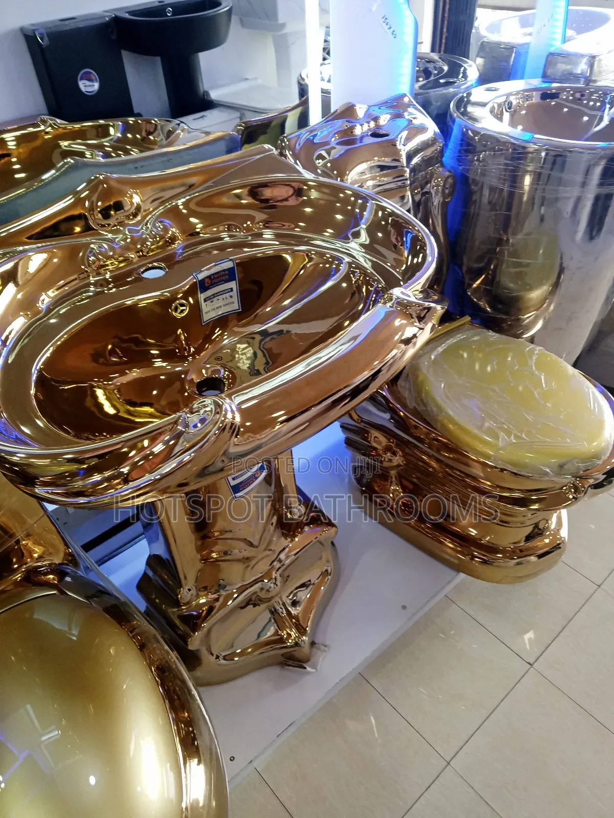 Executive Gold-Plated Sink Wc Combo