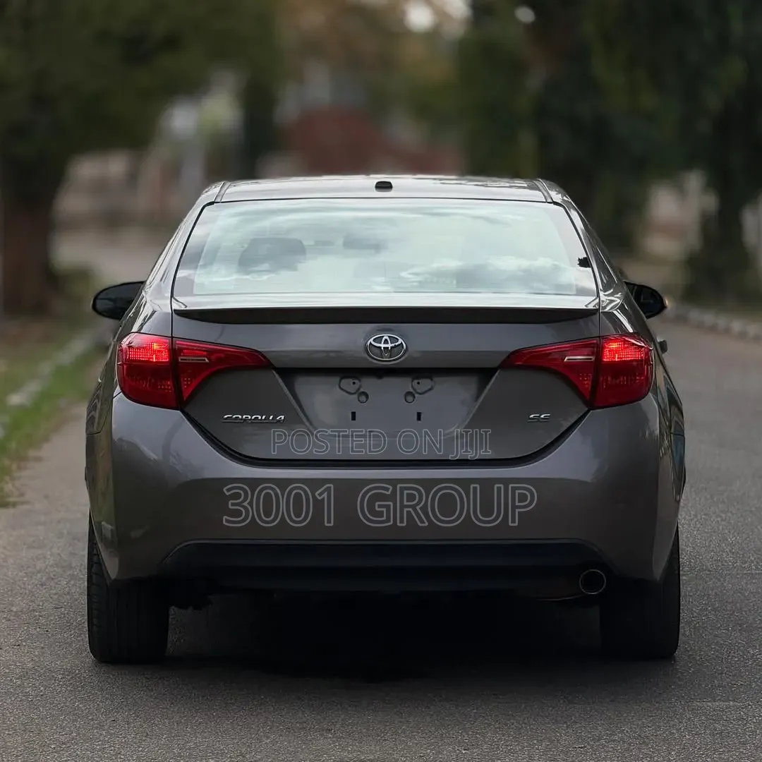 Toyota Corolla 2018 Gray