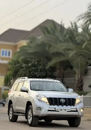 Toyota Land Cruiser Prado 2015 Silver