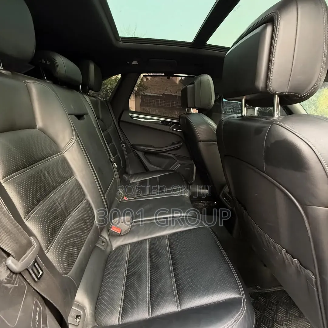 Porsche Macan 2017 Silver