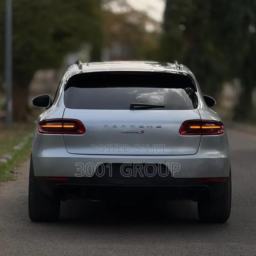Porsche Macan 2017 Silver
