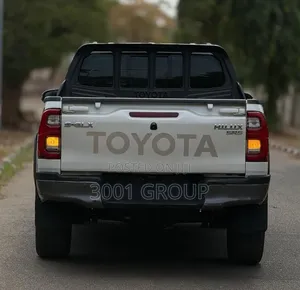 Toyota Hilux Revo Smart Cab Deisel 2.8 AWD 2021 White