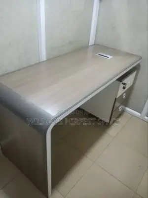 Unique 1.4 Meters Executive Office Desk