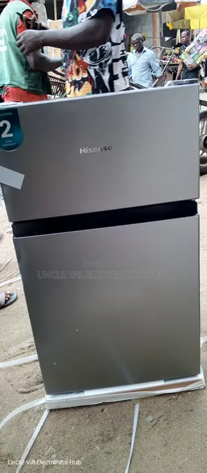 Hisense D/Door Table-Top Fridge