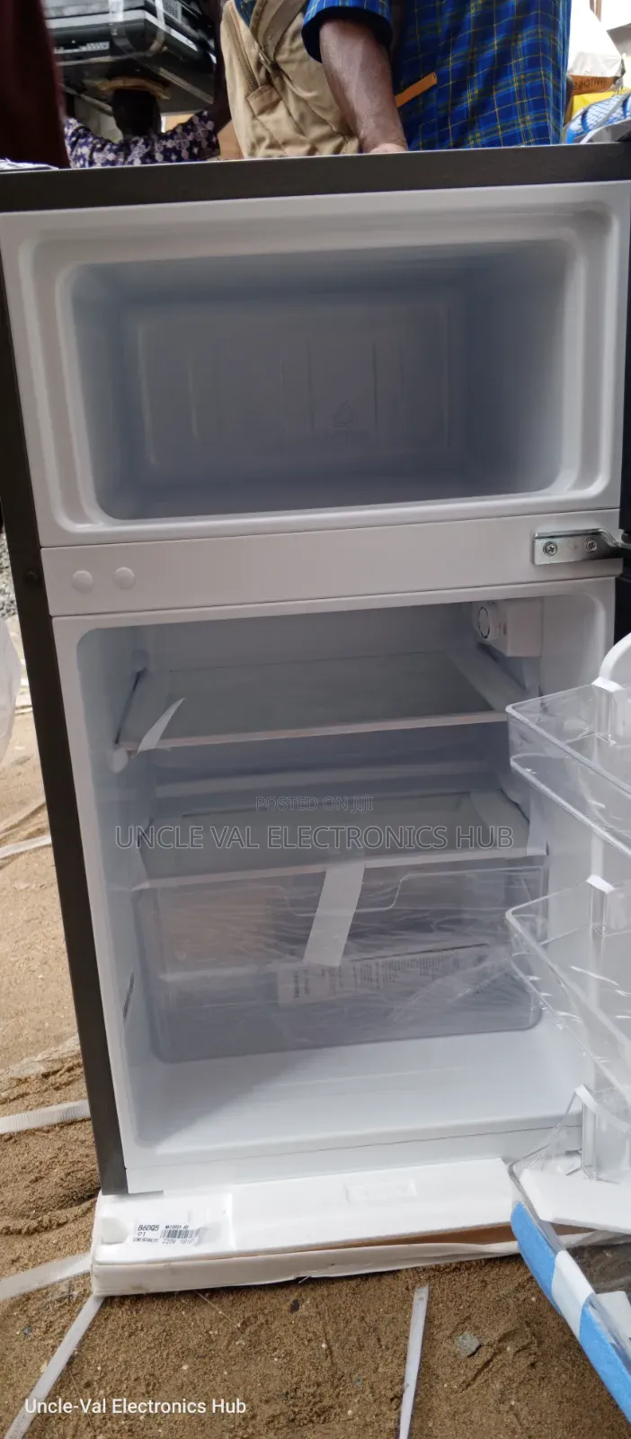 Hisense D/Door Table-Top Fridge