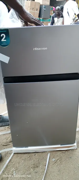 Hisense D/Door Table-Top Fridge