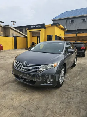 Toyota Venza LE 2011 Gray