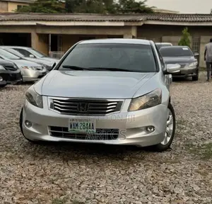 Honda Accord 2010 Silver