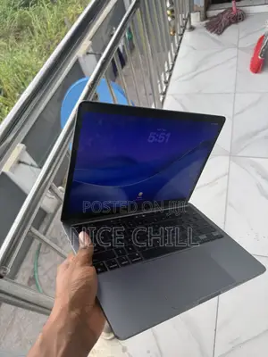 Laptop Apple MacBook Pro 2020 M1 8GB Apple M1 SSD 256GB