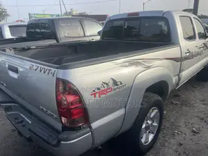 Toyota Tacoma Double Cab V6 Automatic 2010 Silver
