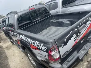 Toyota Tacoma TRD PRO V6 4dr Access Cab 4WD 6.1 ft. SB (4.0L 6cyl 5A)