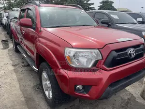 Toyota Tacoma TRD PRO V6 4dr Access Cab 4WD 6.1 ft. SB (4.0L 6cyl 6M)
