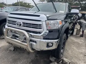 Toyota Tundra 2018 Black