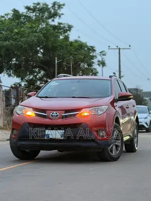 Toyota RAV4 XLE AWD (2.5L 4cyl 6A) 2016 Maroon