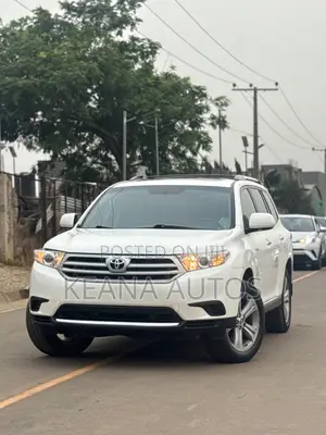 Toyota Highlander Limited 3.5L 2WD 2013 White
