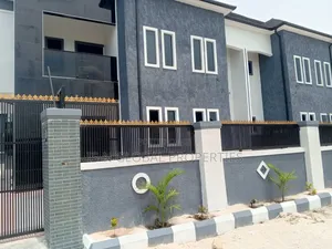 4bdrm Duplex in Army Estate, Warri for sale