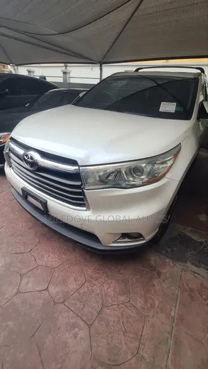 Toyota Highlander Limited 4dr SUV AWD (3.5L 6cyl 6A) 2015 White