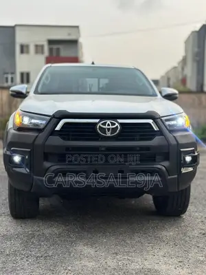 Toyota Hilux 2017 White