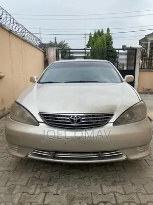 Toyota Camry LE 4dr Sedan (2.4L 4cyl 5A) 2006 Gold