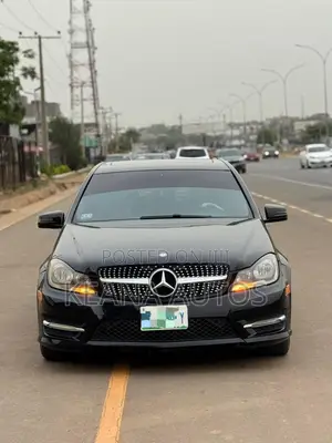 Mercedes-Benz C300 2013 Black