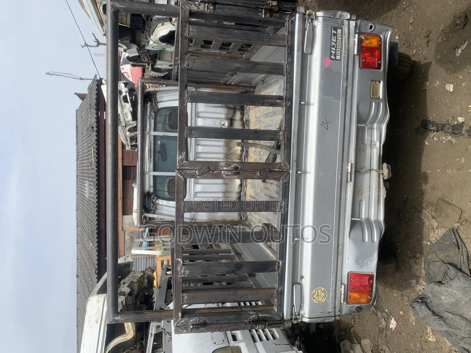 Daihatsu Hijet 2012 Silver