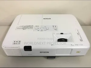 Uk Used 5000 Lumens Epson Projector in Ikeja
