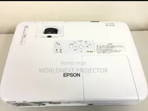 Uk Used 5000 Lumens Epson Projector in Ikeja
