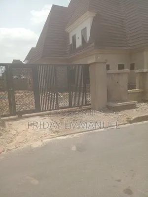 4bdrm Penthouse in Light House Estate, Sabon Lugbe for sale