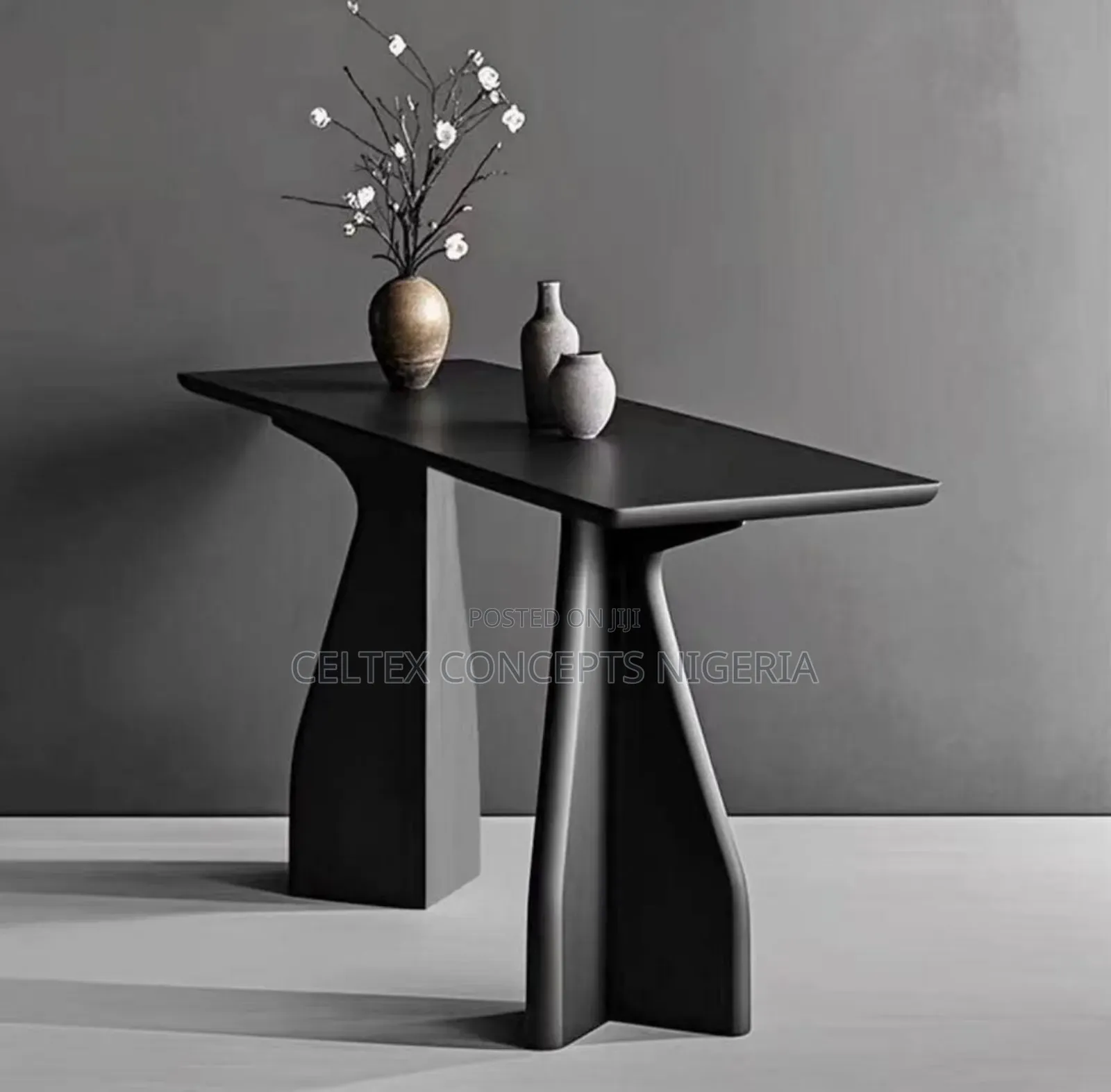 Contemporary Mirror Console Design