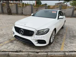 Mercedes-Benz E300 4Matic AWD Sedan (2.0L 4cyl 9A) 2017 White