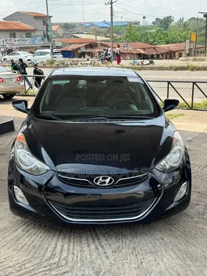 Hyundai Elantra Limited Sedan FWD (1.8L 4cyl 6A) 2013 Black