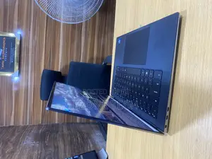 Laptop Dell Precision 5560 16GB Intel Core i7 SSD 512GB
