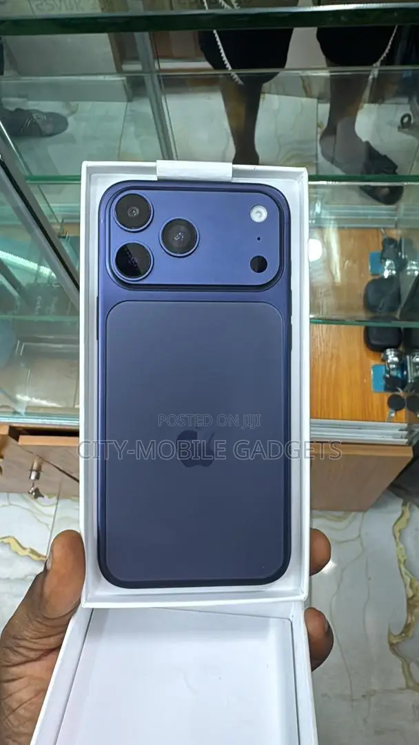 New Apple iPhone 17 Pro Max 1 TB Blue