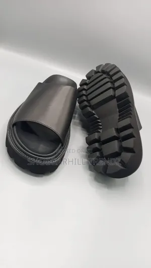 Mens Italian Chunky Sole Slipon Palm Slippers