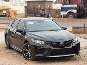 Toyota Camry 2018 Black