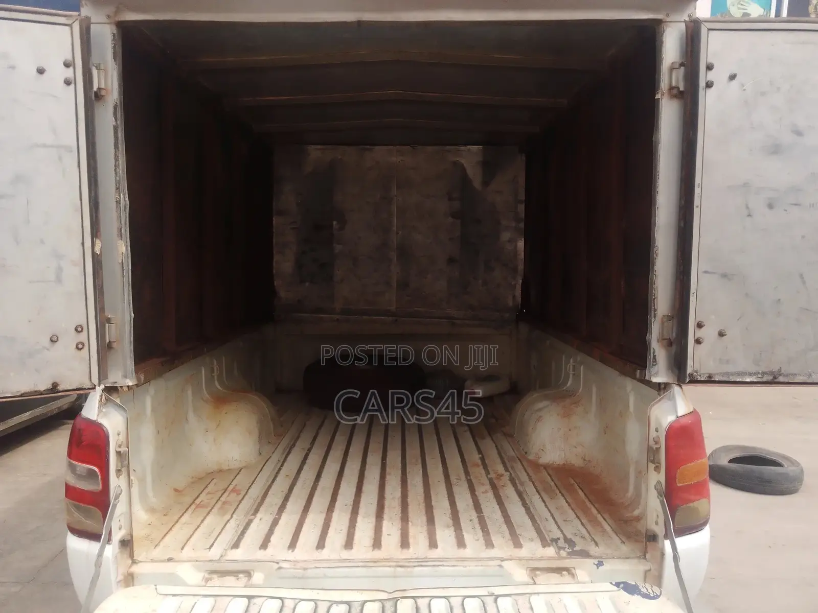 Mitsubishi L200 2016 White