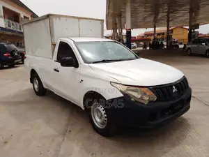 Mitsubishi L200 2016 White