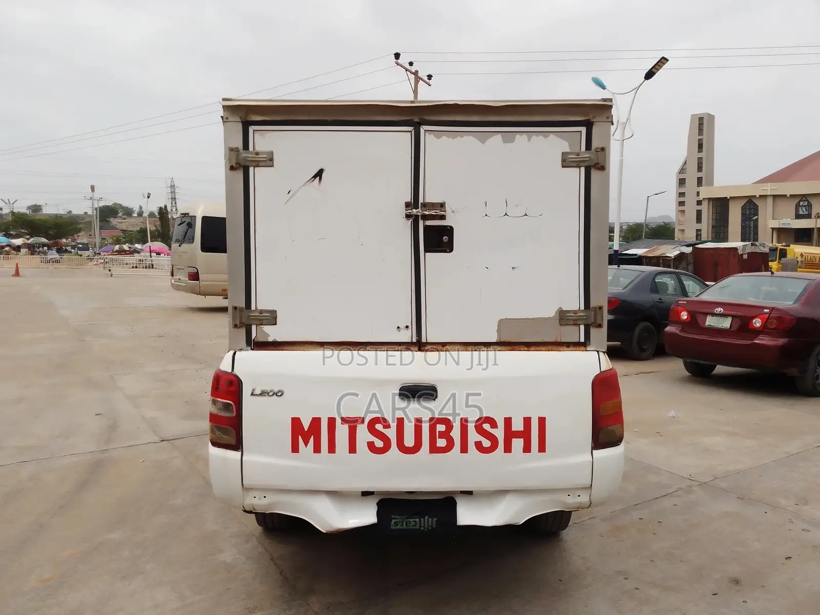 Mitsubishi L200 2016 White
