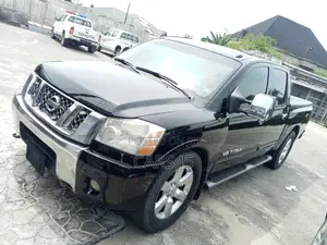 Nissan Titan King Cab Pro-4X 2012 Black
