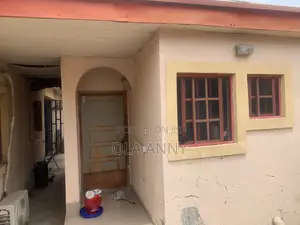 Mini Flat in Trademore Estate, Sabon Lugbe for rent