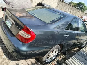 Toyota Camry 2004 Gray
