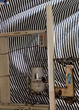 Knitting Machine