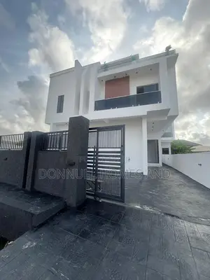 5bdrm Duplex in Sangotedo for sale