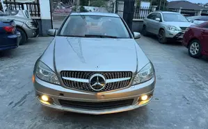 Mercedes-Benz C300 2008 Gold