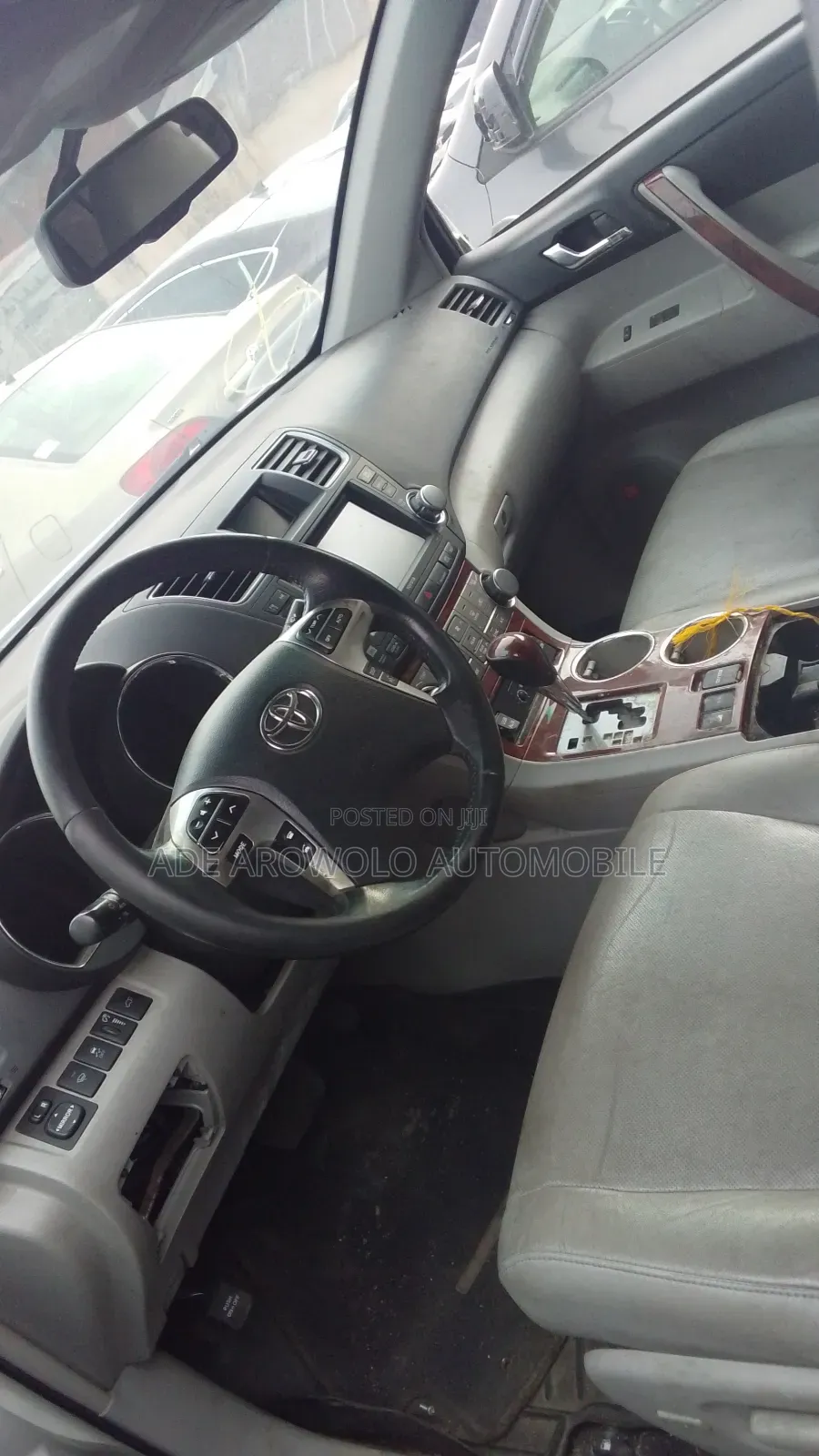 Toyota Highlander Limited 2011 White