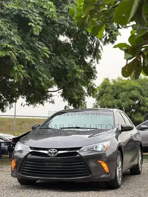 Toyota Camry LE 4dr Sedan (2.5L 4cyl 6A) 2017 Gray