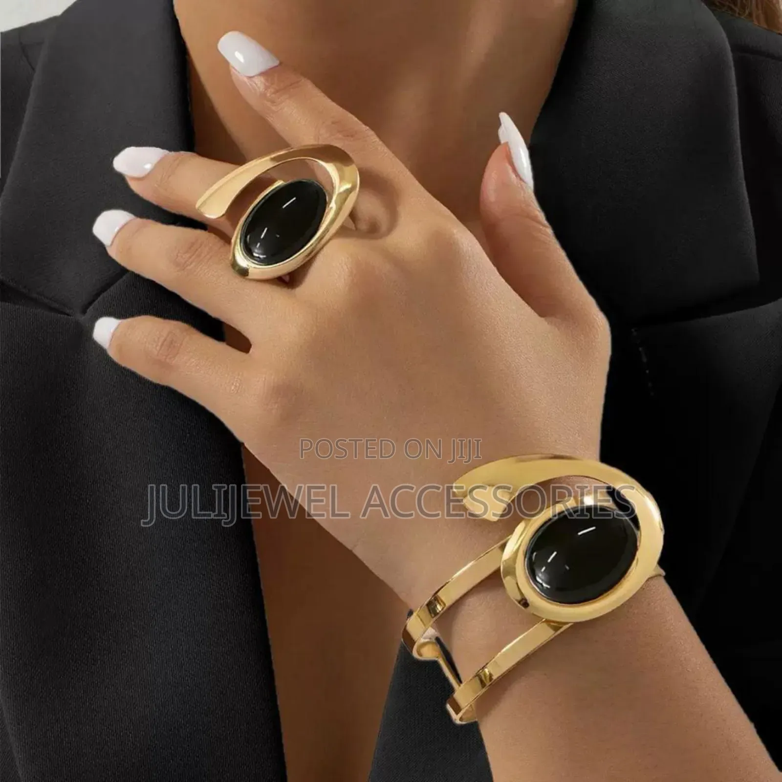 Ladies Classic Bangle and Ring Set