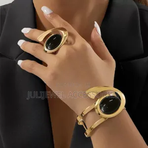 Ladies Classic Bangle and Ring Set