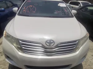 Toyota Venza XLE 2012 White